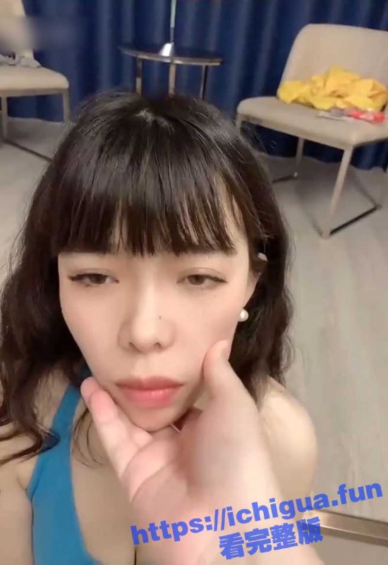 超高颜值的巨乳高冷美女 被渣男调教成听话的反差母狗！给主人舔脚舔菊花 这口活是真的好！-51吃瓜网