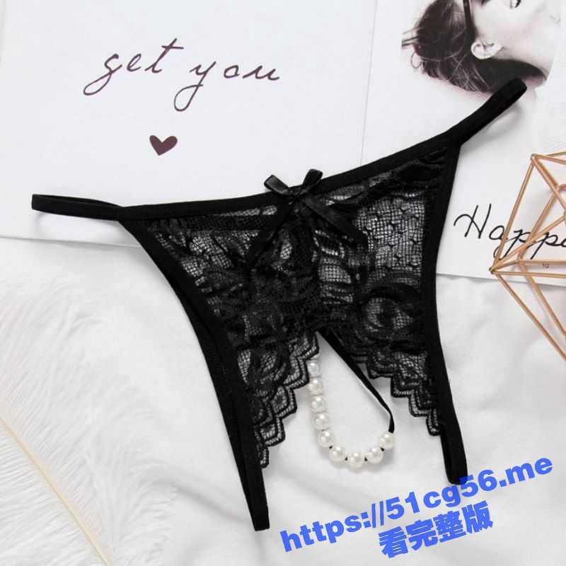 这是谁家的老婆在晒逼 在马路对面就闻到骚气了 穿着裙子大显情趣内裤的魅力！-51吃瓜网