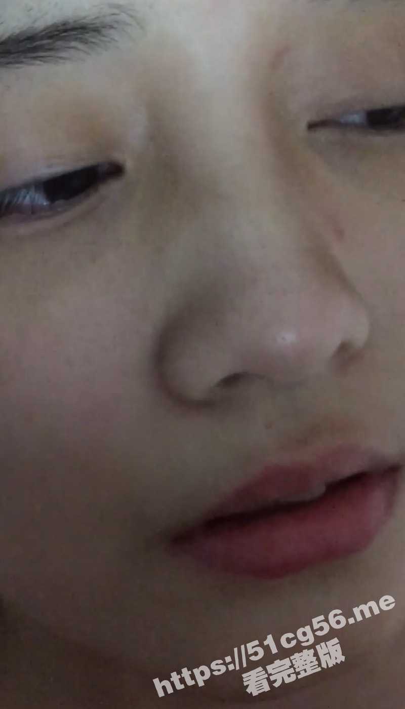 “老公快用你的大鸡巴操我 啊~” 短发美女和男友激情做爱 操得床板嘎嘎响 高潮时骚话不断 表情销魂淫荡 - 51吃瓜网-51吃瓜网