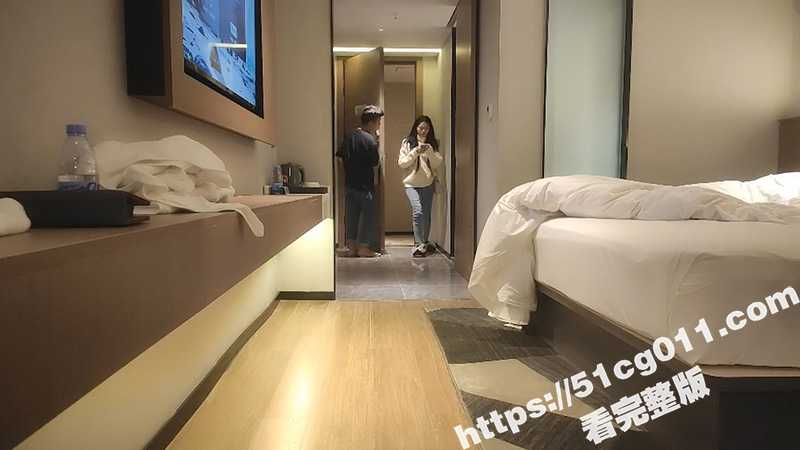 加钱哥翻车! 好不容易整个年轻美女 没想到态度非常屌 不给口也不肯换姿势 清脆的一耳光给她醒醒脑-51吃瓜网