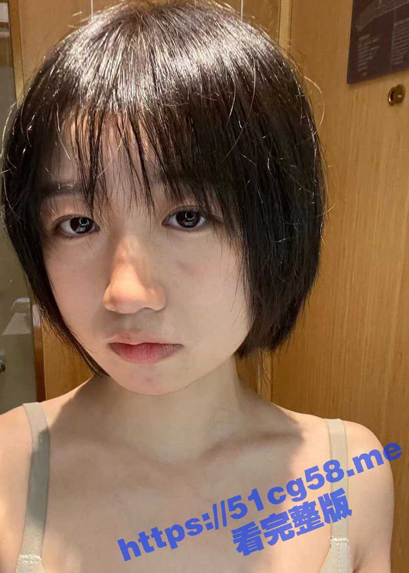 反差眼镜母狗 自拍牙刷自慰视频给学长看!呻吟和表情都十分销魂 青春文静的外表 私下居然玩的这么花! - 51吃瓜网-51吃瓜网