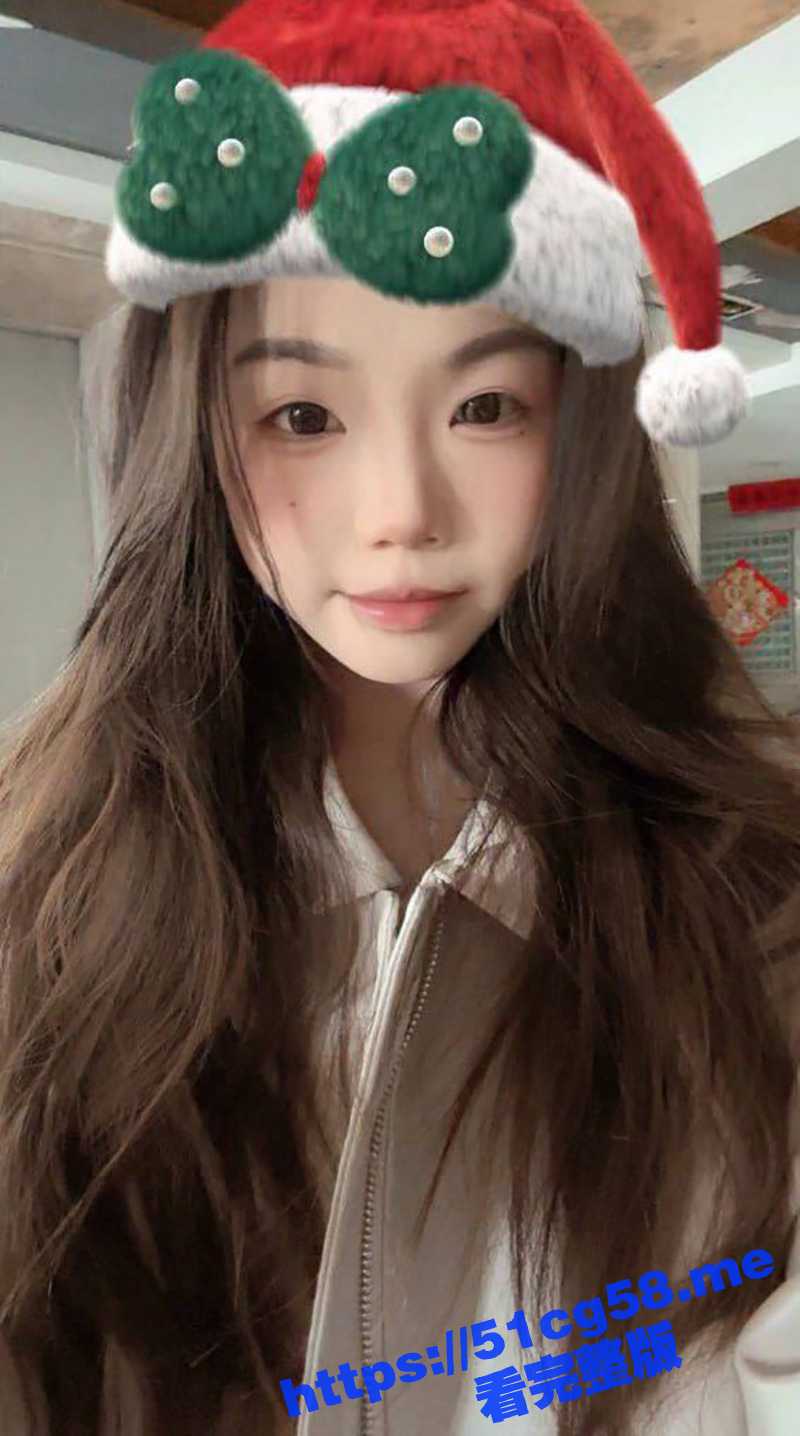 大学城附近约的学生妹 表面清纯内在闷骚 性格温柔乖巧体验感很棒 刚开始很害羞一直捂着脸 - 51吃瓜网-51吃瓜网