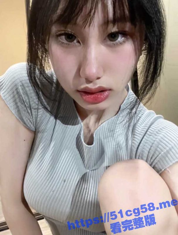 反差婊留学生王方锐 06年的极品小妹 巨乳细腰长腿身材傲人 大量自慰揉奶扣穴视频流出 这身材也太顶了-51吃瓜网