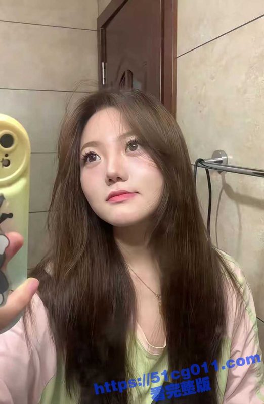 大神约炮极品牛仔短裙小姐姐 对话淫荡！真是床下越是高冷女神的妹子 床上就越是骚浪贱！-51吃瓜网