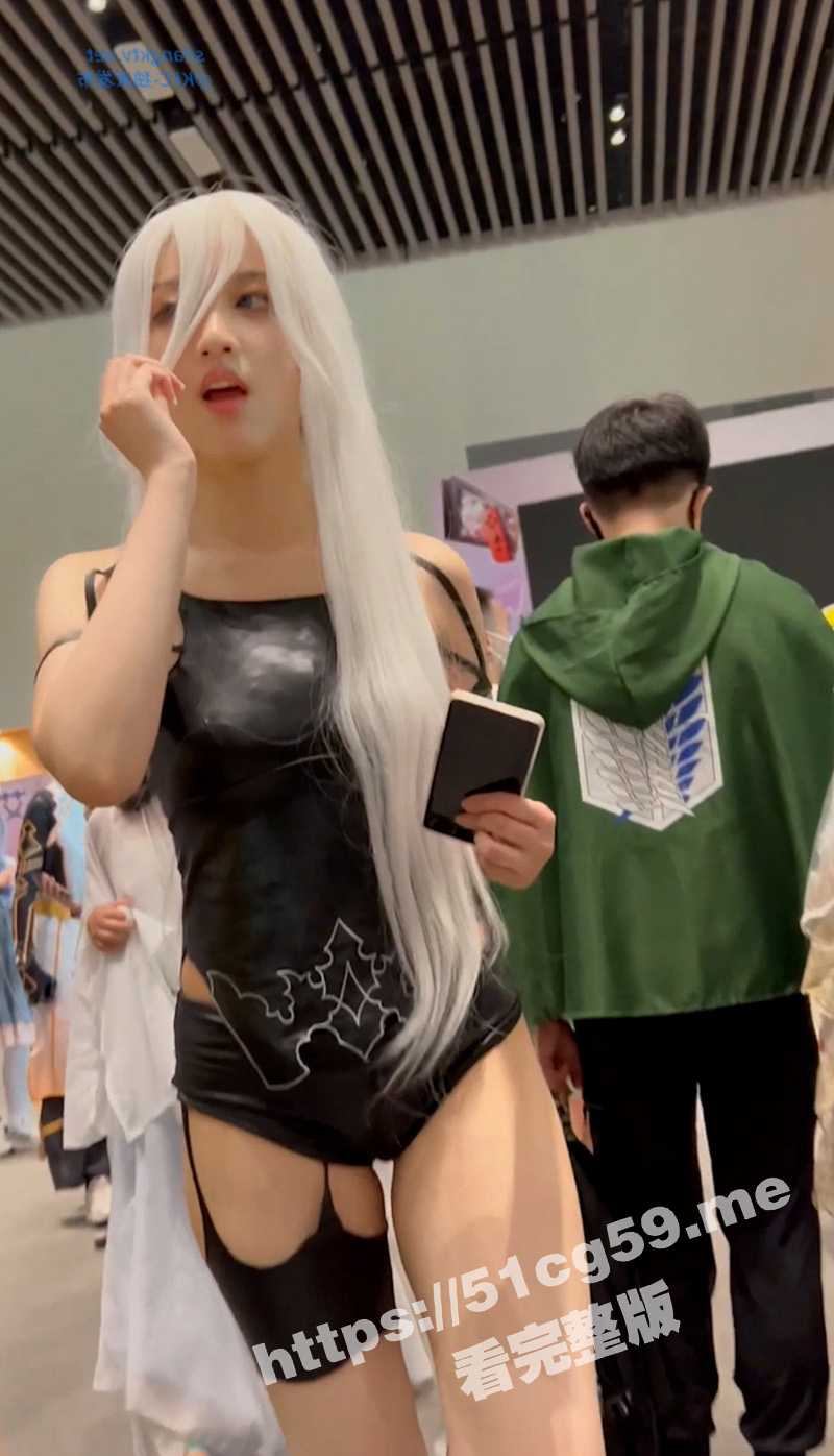 极品网红漫展coser被抄底 刁钻角度怼着大屁股拍 连体服窄的骚逼都要包不住了 - 51吃瓜网-51吃瓜网