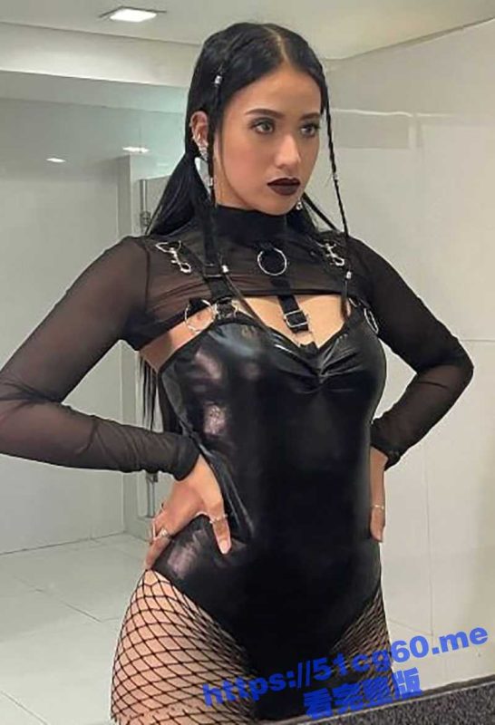 新加坡专业巨乳舞蹈者 AiraCasim 为男友拍摄的全裸自慰私密小视频泄密流出!-51吃瓜网