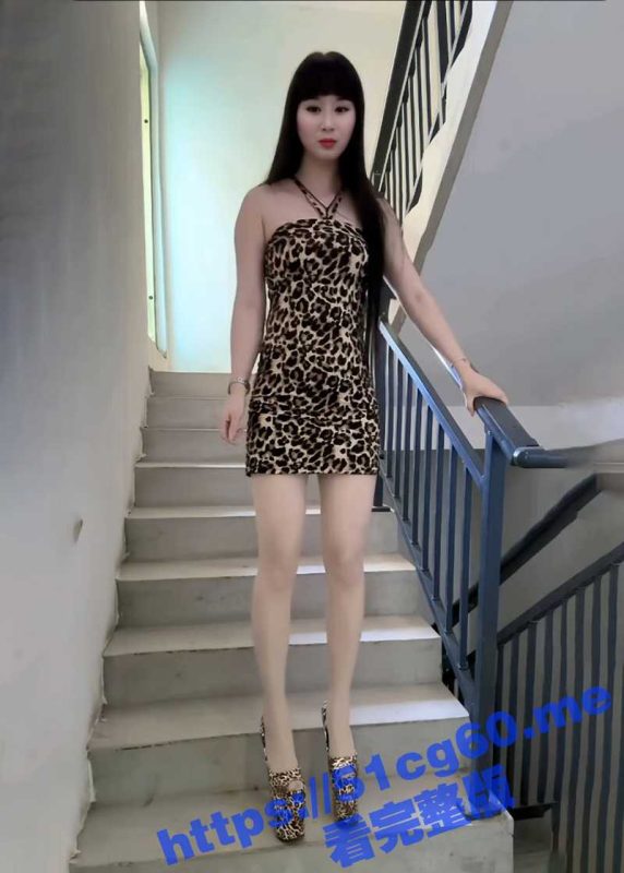 北京骚逼家教老师 高淑芳 第二弹！穿着恨天高和自己的学生玩群P 好老师就要带学生们一起玩！-51吃瓜网