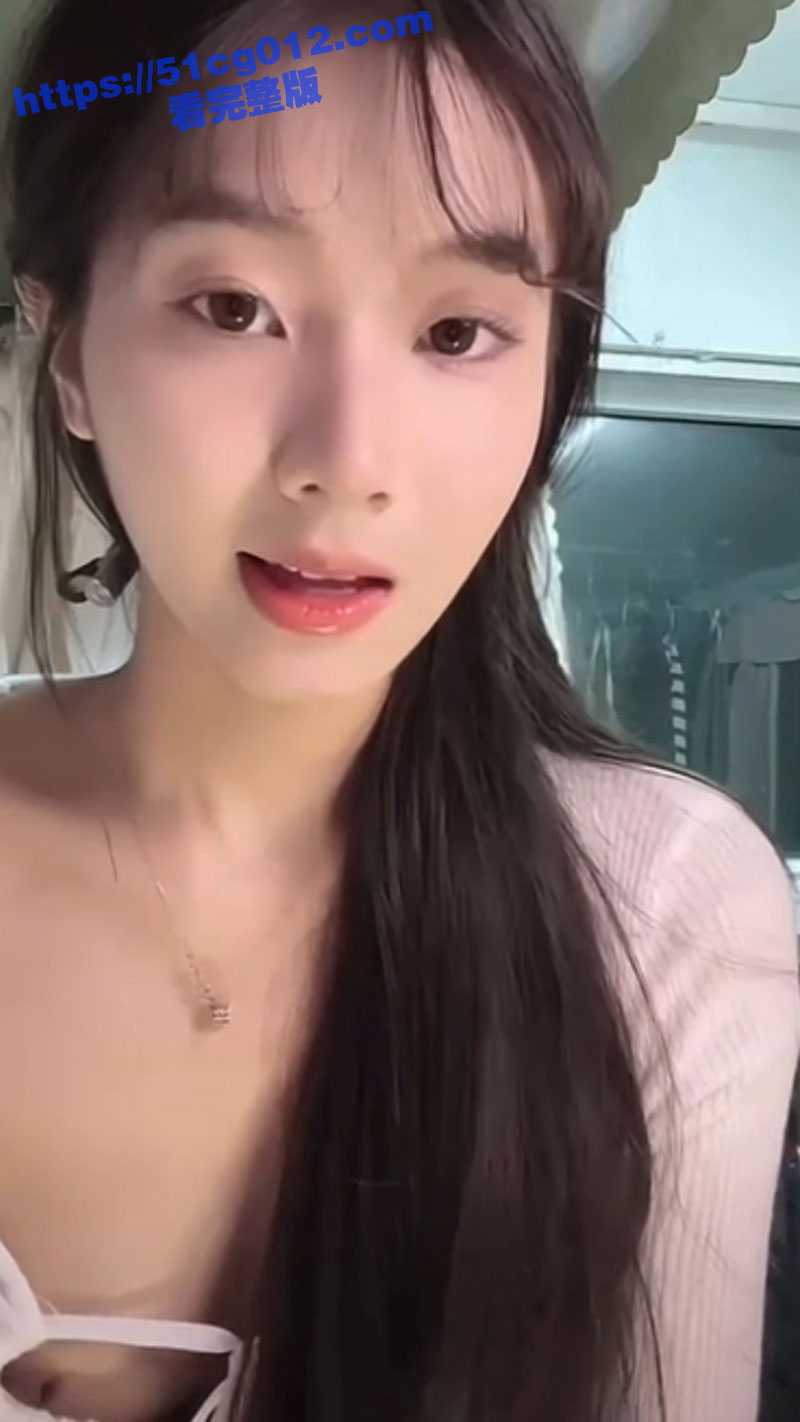 抖音美女主播各显神通的擦边走光合集 最爱低头一瞬间的美丽闪现 流量密码拿捏的死死的！ - 51吃瓜网-51吃瓜网