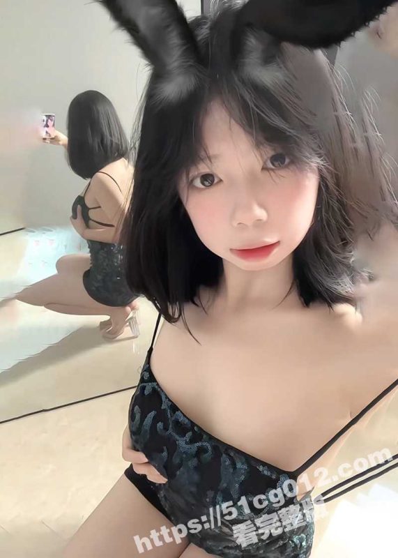 清纯可爱大二学妹与男友分手后遭男友背刺 手机内私密性爱小视频被朋友圈疯传！-51吃瓜网