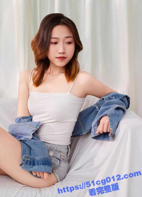 吉林女大学生私密视频流出 高颜值长腿翘臀美女 被调教成母狗 叼狗链道具自慰 这屁股真奈斯啊-51吃瓜网