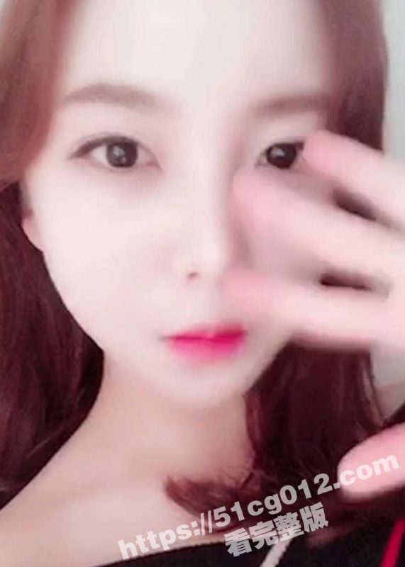 漂亮女白领给男朋友发的洗澡 露点扣逼 自慰私密视频被黑客盗取后泄露！-51吃瓜网