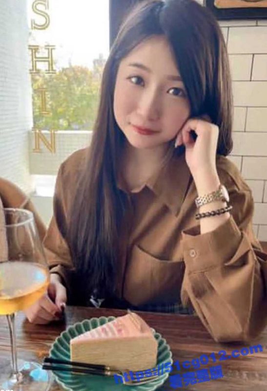 兰州精品良家母狗 马辉 与其炮友的怼脸私拍！那么小的鸡吧居然能让这么极品的眼镜妹帮他吞精！-51吃瓜网