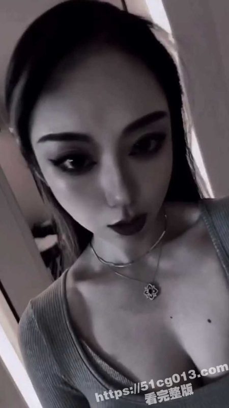 九头身大长腿模特儿 172高挑身材女神 和男友大尺度自拍流出 这腿真是无敌了啊 你们能玩几年-51吃瓜网