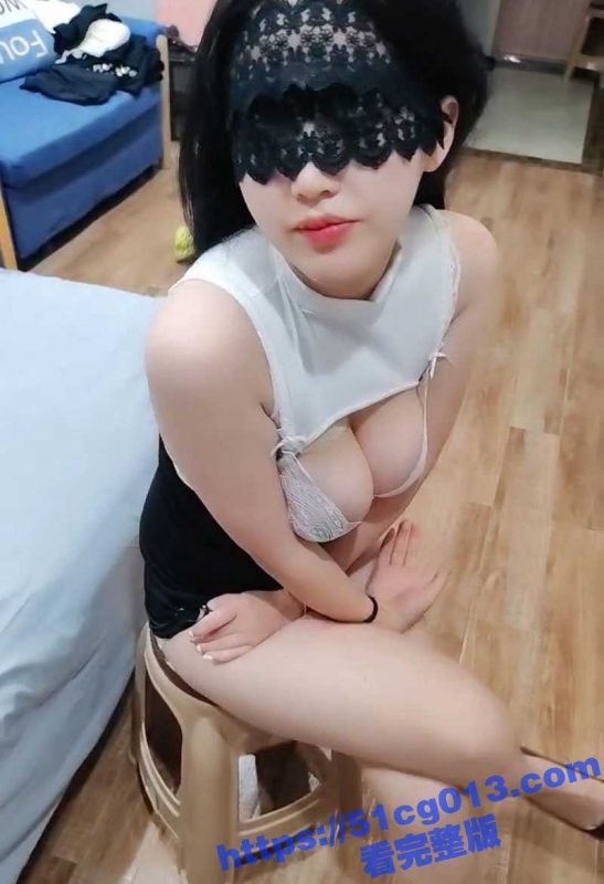 居家干骚逼！带你体验第一视角后入巨乳嫂子 露奶装包臀裙  脱下内裤撞击白嫩大肥臀！-51吃瓜网