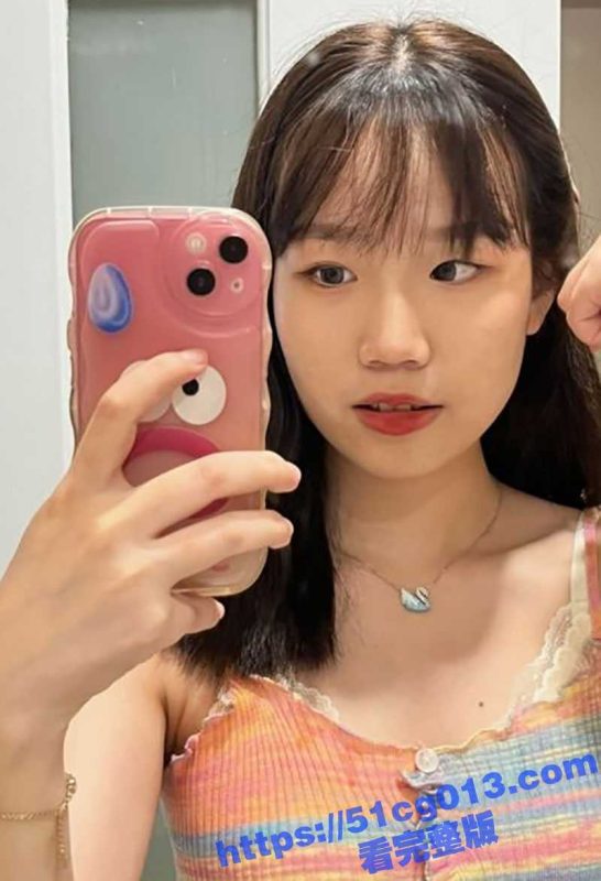 00后童颜巨乳白虎高中生 微博昵称姬野真昼 极品嫩穴非常紧且水巨多！被操到小穴不停收缩！-51吃瓜网