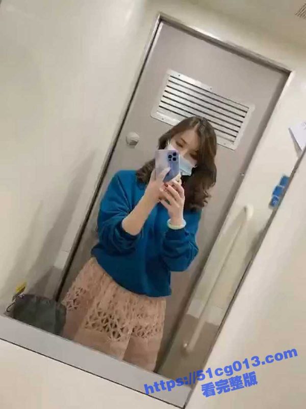 超级高颜值美女 大尺度性感私拍流出 高铁上发骚 一个人独守空房寂寞难耐 自慰到高潮！-51吃瓜网