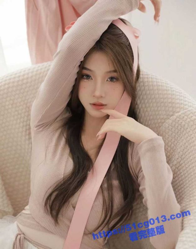 成都大学 高颜值极品学生张俪 被金主包养口爆 化身吞精小母狗 听这口水声真是刺激！-51吃瓜网