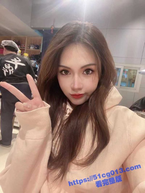 上海交通大学校花 李玉婷 极品学生妹露脸视频流出 第二弹!先跳骚舞裸舞勾引主人 再用口腔清洁大屌-51吃瓜网