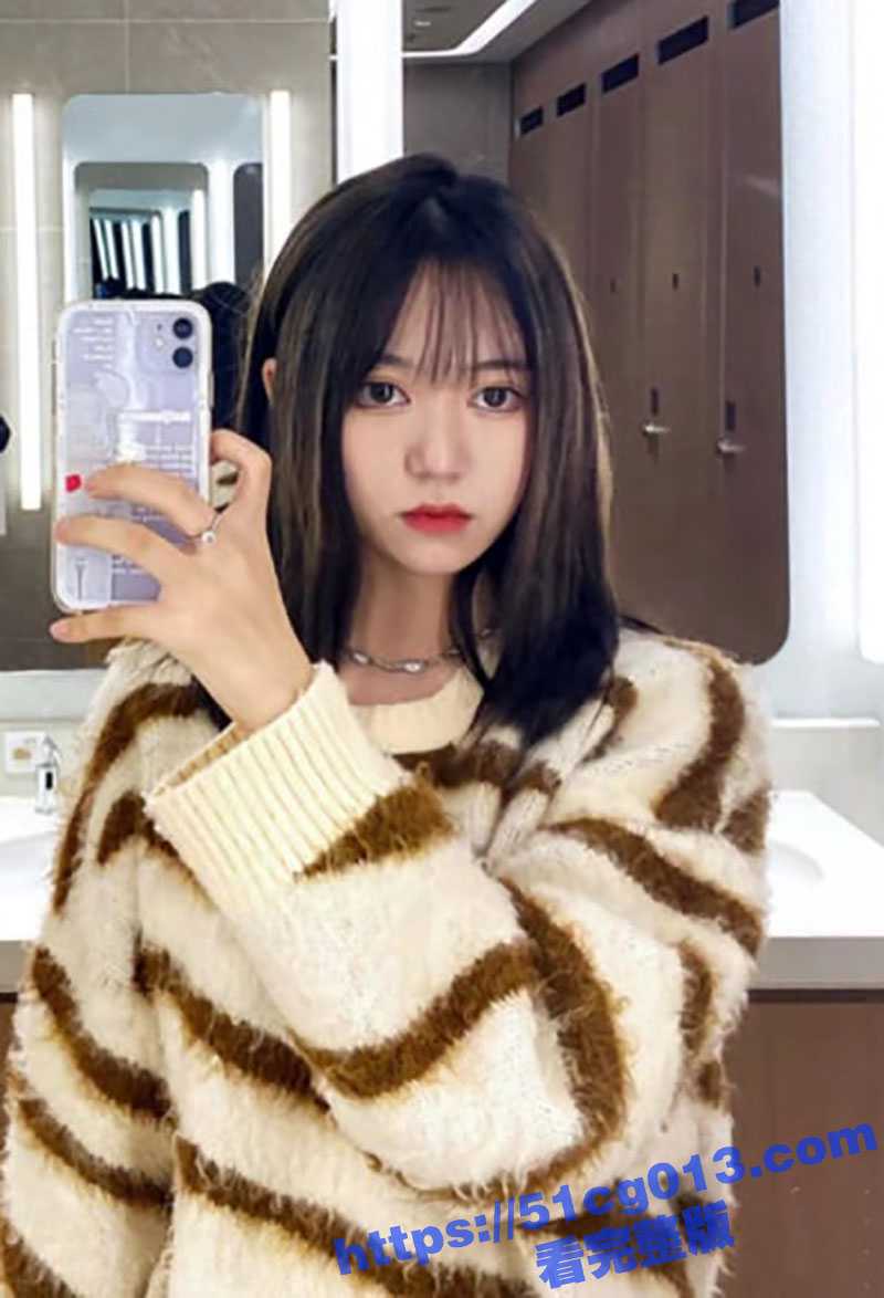 牛逼大神终于将刚毕业参加工作的嫩妹秘书拿下！在办公桌前为她的美腿穿上黑丝 后入疯狂爆操！ - 51吃瓜网-51吃瓜网