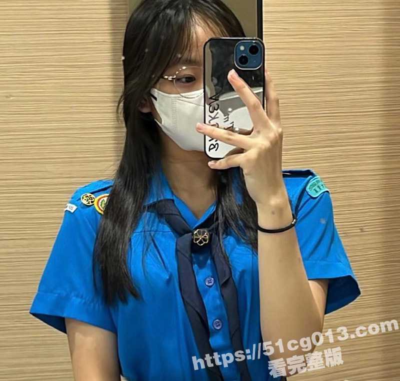 香港18岁学生嫩妹 曾昀茹 大奶翘臀的极品骚货 给网友看身材展示和奶子 不雅视频曝光 眼镜妹真是骚啊-51吃瓜网