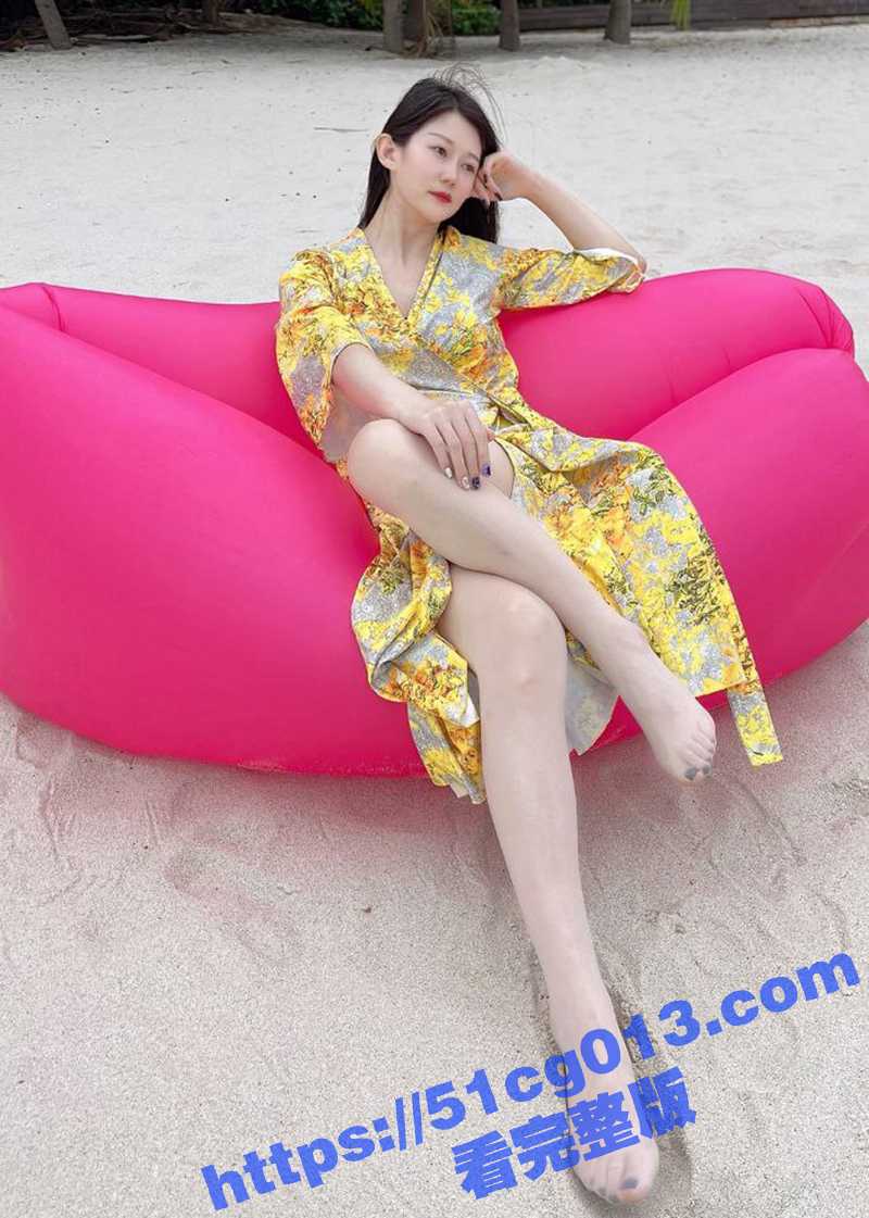 曝光河南濮阳花店老板娘 林佳彤 趁老公出差带炮友回家偷吃 极品大奶翘臀被情夫扯烂丝袜暴力后入嫩穴! - 51吃瓜网-51吃瓜网