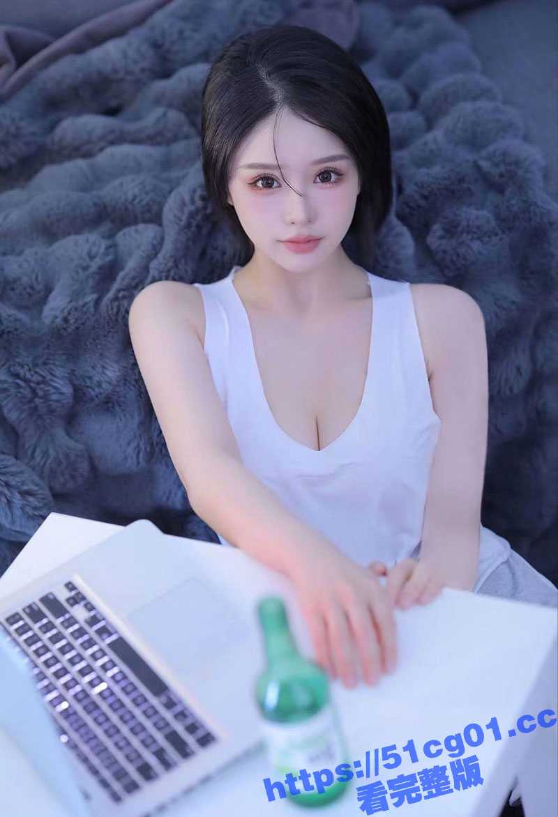 四川成都极品嫩模 张怡静 下海援交为金钱而飞于全国各地 5000可包3天 自慰视频全网流出！ - 51吃瓜网-51吃瓜网