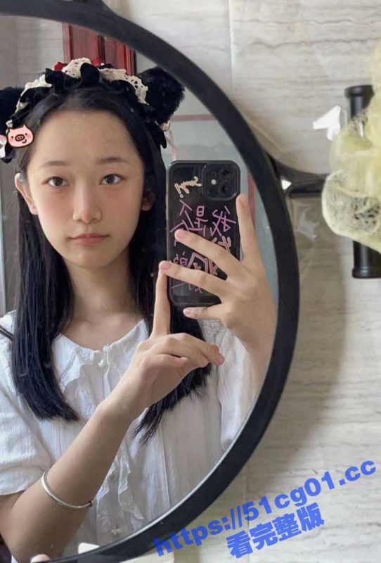 防火防盗防闺蜜！清纯女大被男友调教自慰自拍视频被闺蜜泄密 水晶屌跳蛋插到潮喷腿软！-51吃瓜网