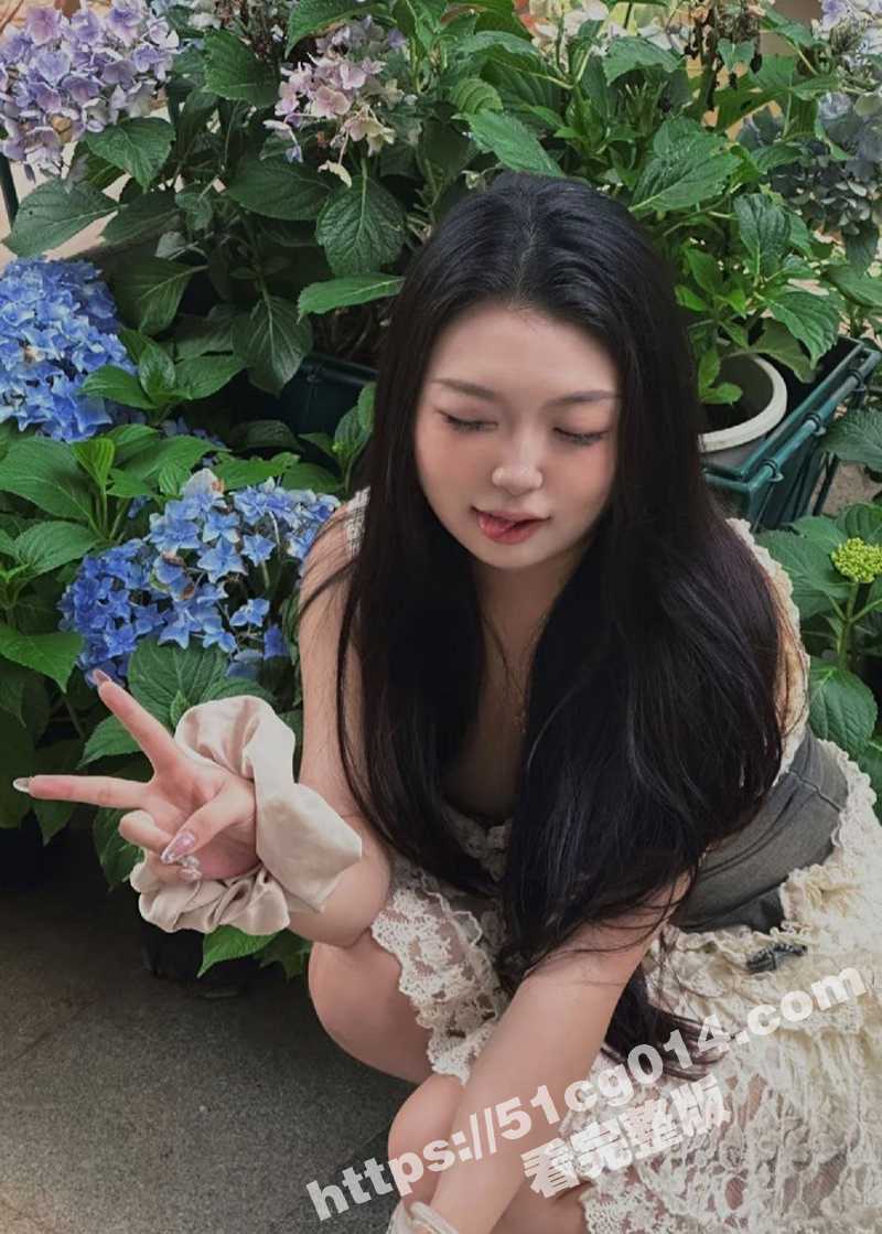 海南硕士学妹 翟兰月 毕业要到外地工作和学弟分手惨遭报复！微胖小母狗无毛嫩鲍 非常肥美 ！ - 51吃瓜网-51吃瓜网