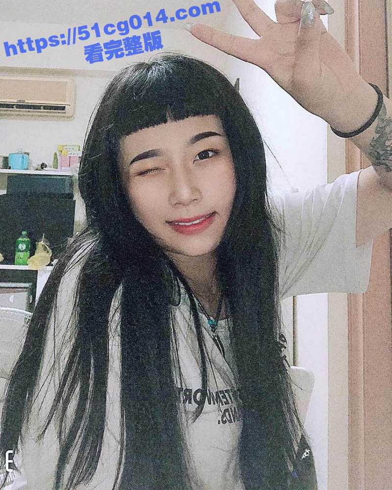 湾湾大奶超市女店员 上班期间卫生间露奶 给网友展示傲人双峰 勾引网友下班约炮 台妹质量都这么好么 - 51吃瓜网-51吃瓜网