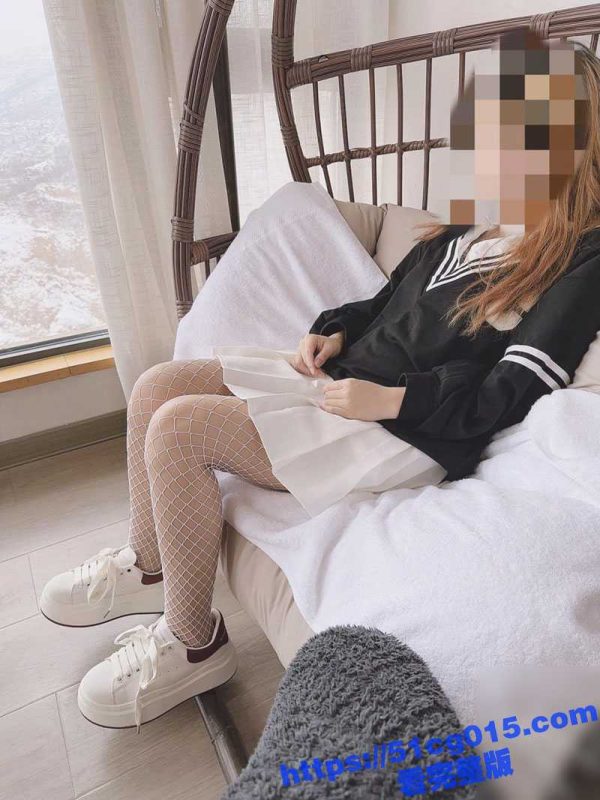 海角乱伦大神 带妹妹去玩雪山 看着窗外的雪景 在温暖的房间爆操白丝亲妹妹-51吃瓜网