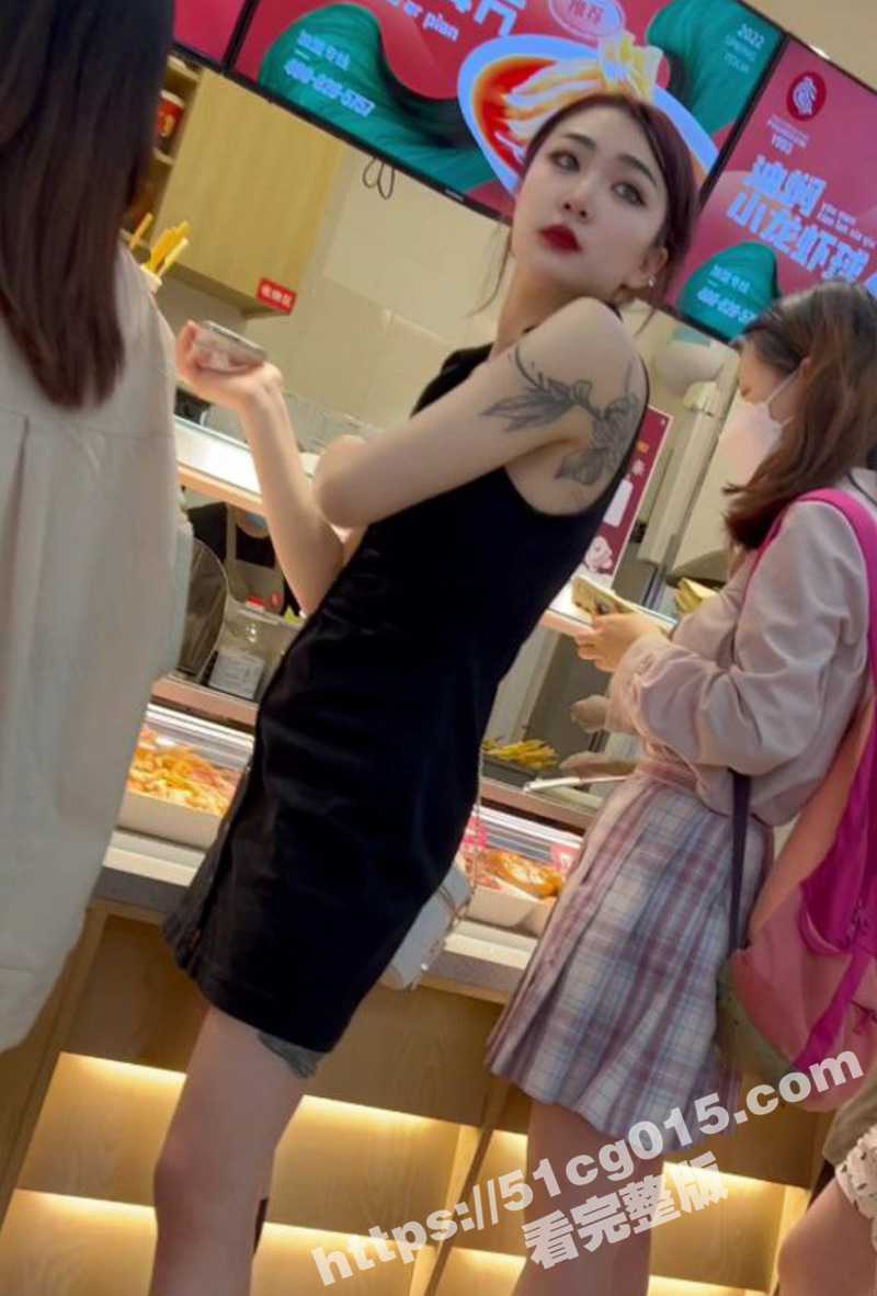 大神商场抄底偷拍高颜值纹身美女 气质清冷清晰露脸 黑丝袜包裹小腿非常性感 骚臀怼脸! - 51吃瓜网-51吃瓜网