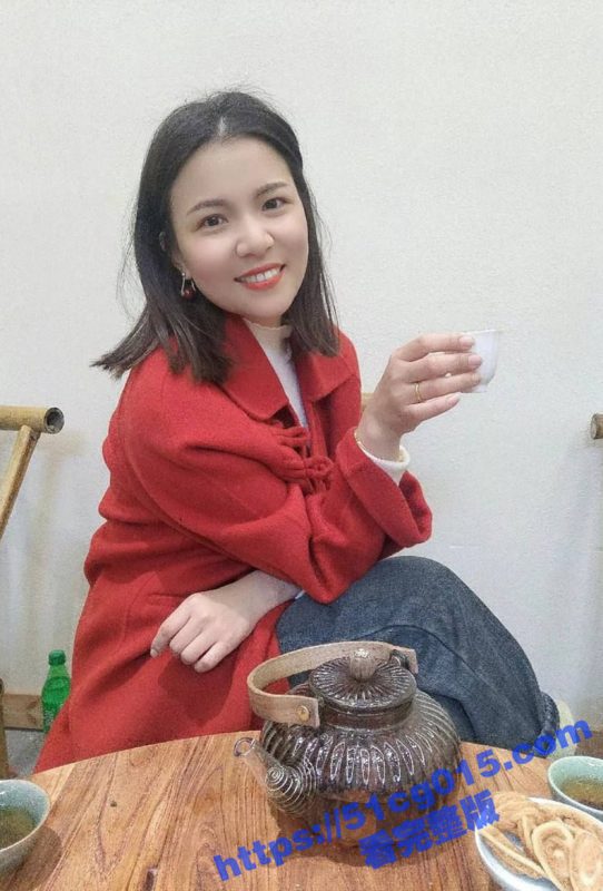 投稿极品人妻少妇 是我侄女的音乐老师 喜欢被人掐着脖子操 真是骚得可以！-51吃瓜网