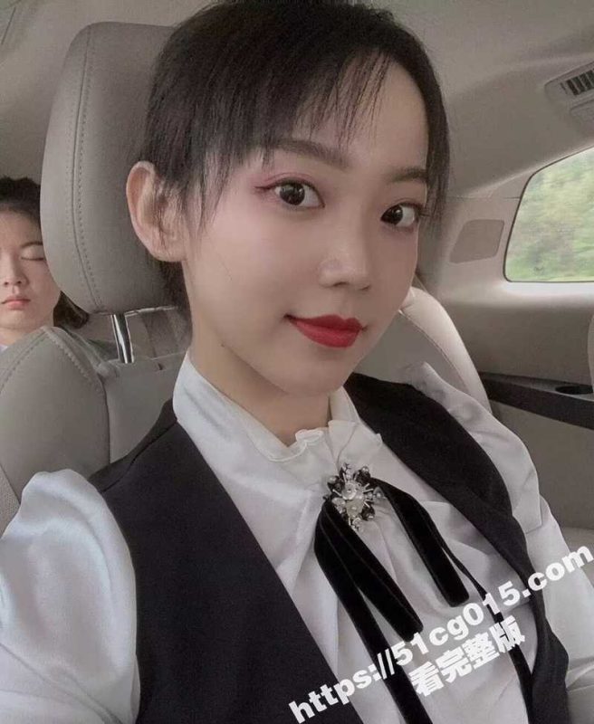 办公室女神为了合同也是拼了 被甲方爸爸带到酒店玩3P 一共射了四次 整个阴道都是精子 又要重新买新内裤才能回家了!-51吃瓜网