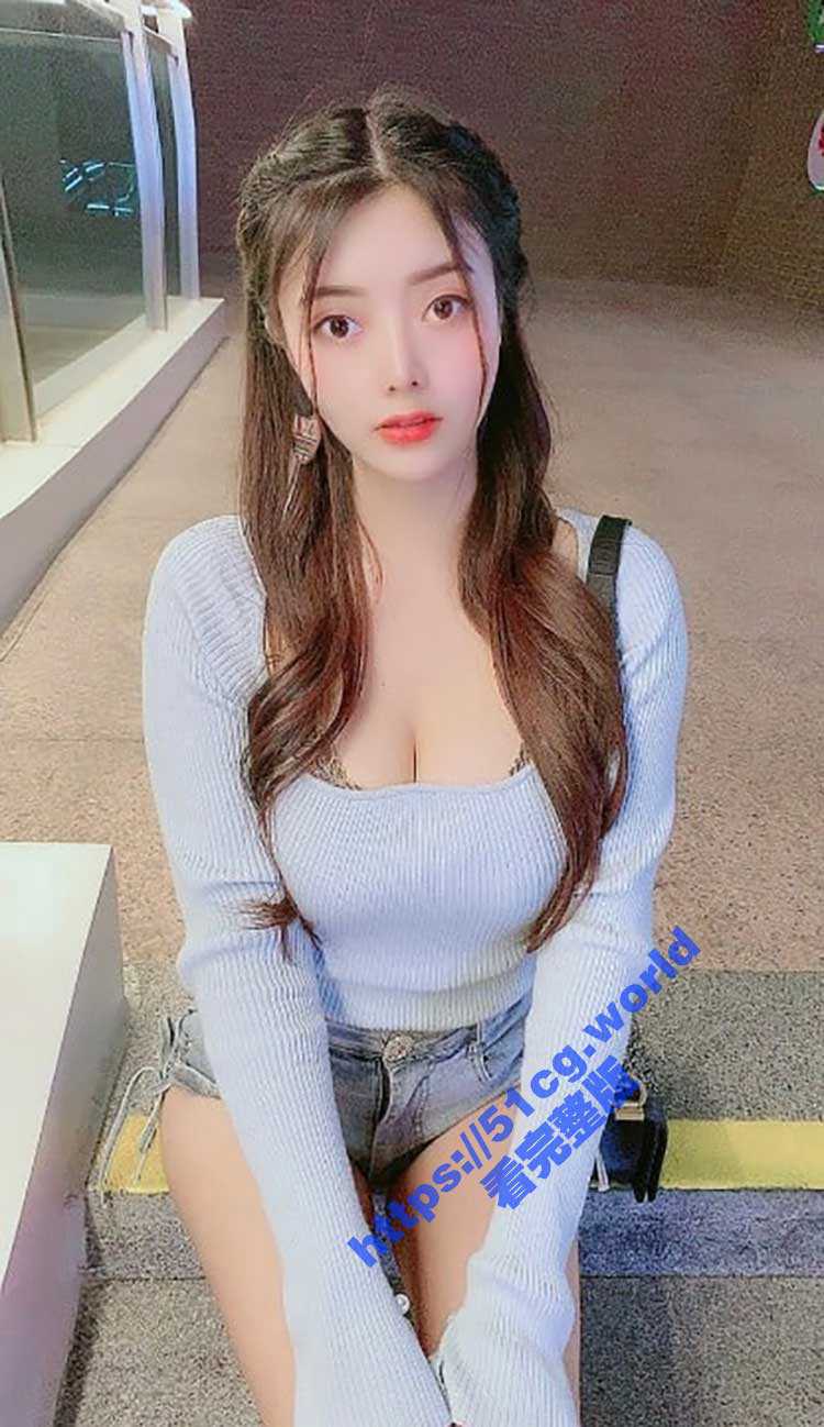 极度反差！上海音乐学院爆乳音乐老师 抖音只拍成人版 没想到私下那么淫荡 - 51吃瓜网-51吃瓜网