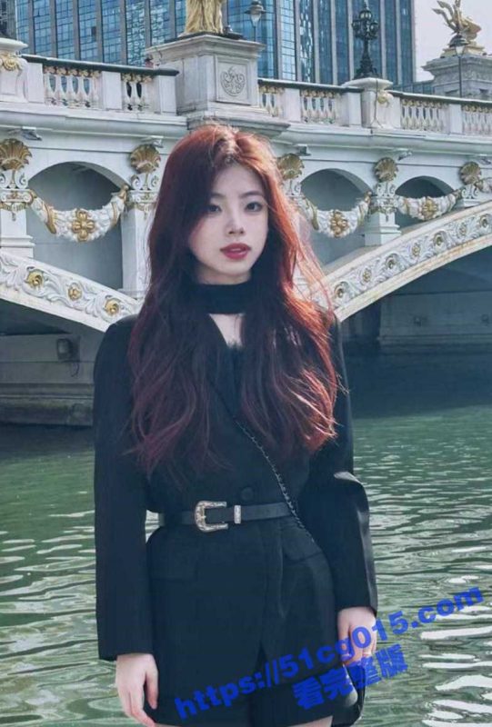 暑假带学妹去天津旅游 颜值很高口交娴熟 变着花样吃我的鸡巴 这就是你们眼里的女神！-51吃瓜网