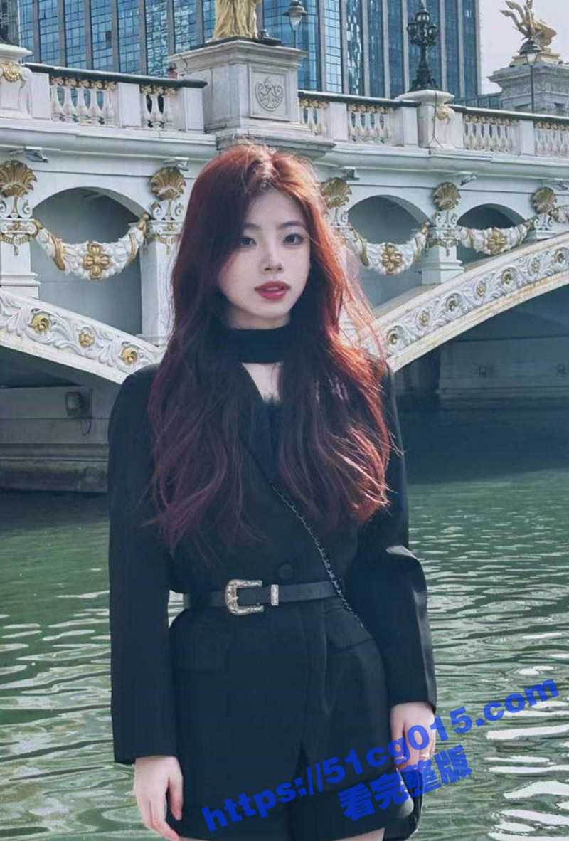 暑假带学妹去天津旅游 颜值很高口交娴熟 变着花样吃我的鸡巴 这就是你们眼里的女神！ - 51吃瓜网-51吃瓜网