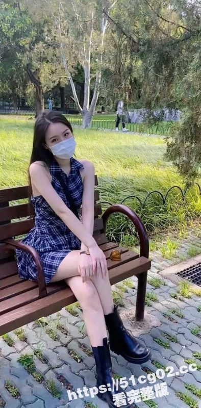 重庆女大学生兼职卖逼 绿帽男友还引以为傲 嫖客操完绿帽刷锅 一晚1K美滋滋！-51吃瓜网