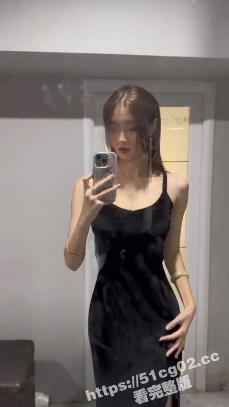 河北定州长腿美女网红 刘梓涵 性爱视频被曝！据说上初中的时候就被操了 现在全定州都认识她了！-51吃瓜网