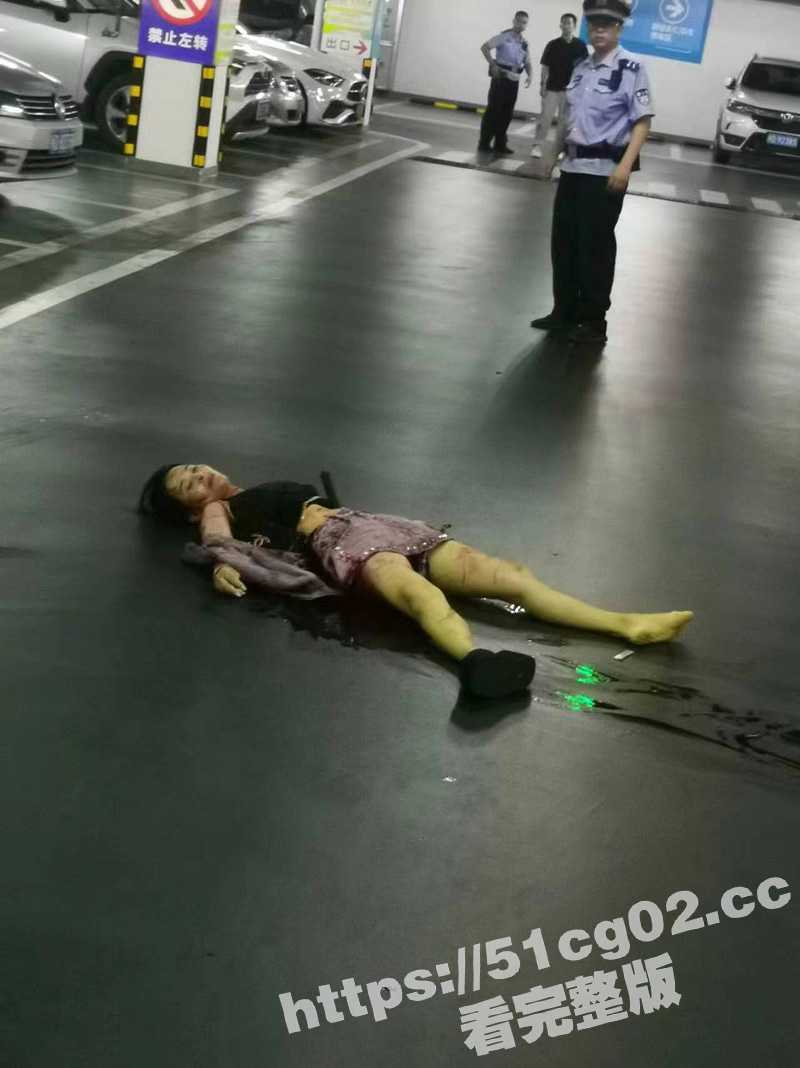 网传 宝龙广场地下室儿子捅死妈妈 起因是他妈不给他买九号电动车! - 51吃瓜网-51吃瓜网