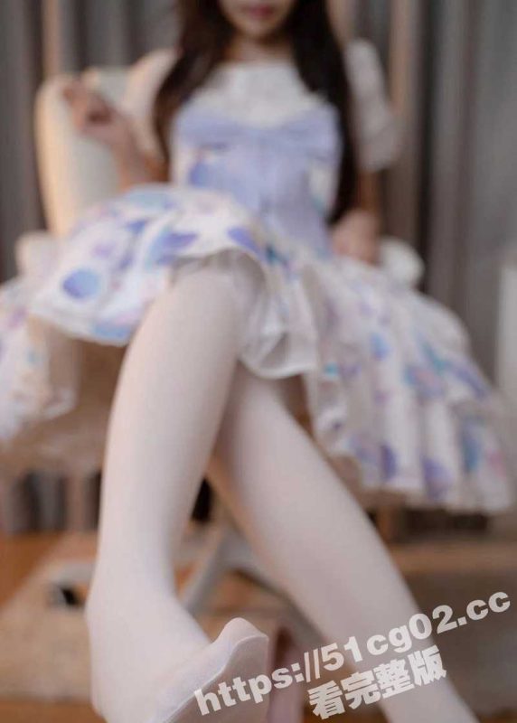 足控福音！洛丽塔白丝极品美足 给哥哥足交后还要在白虎嫩逼上尽情摩擦 不是做爱胜似做爱！-51吃瓜网