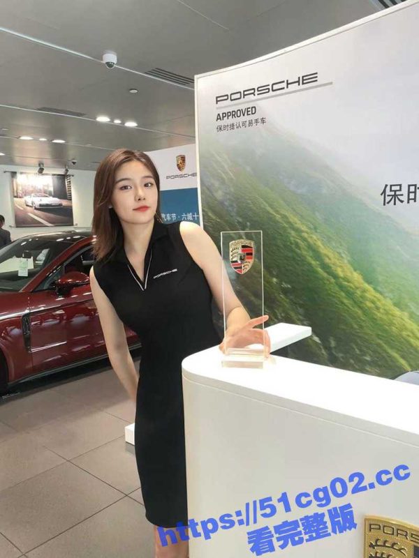 上海戏剧学院 服装与化妆设计专业 李子欣 表面人设是高冷厌男女 背地里却傍大款给人当母狗！-51吃瓜网