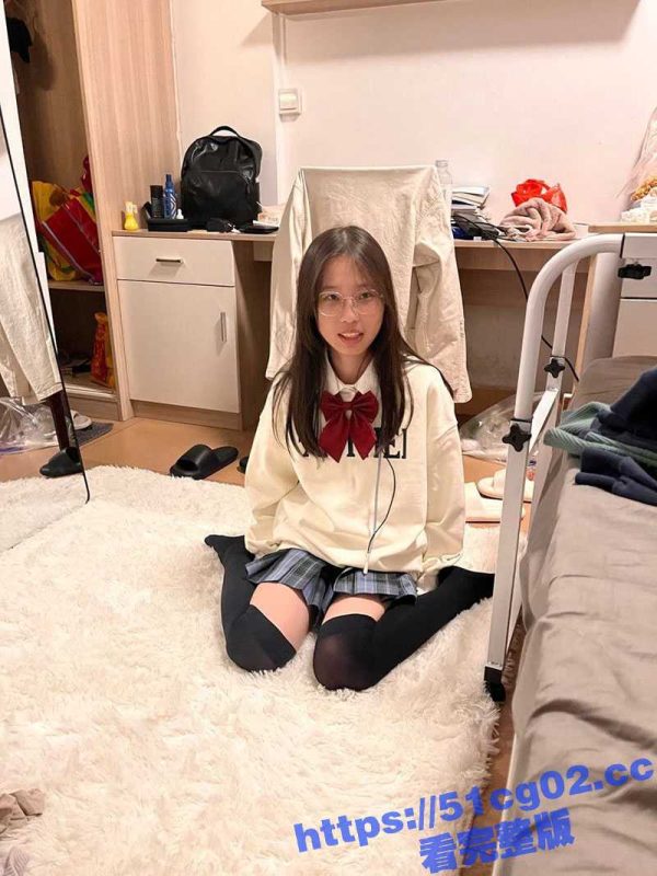 主人的小狗日记 快来领取您的性感小狗吧 穿着JK的纤细萝莉 好像舔舔主人给主人深喉呢-51吃瓜网