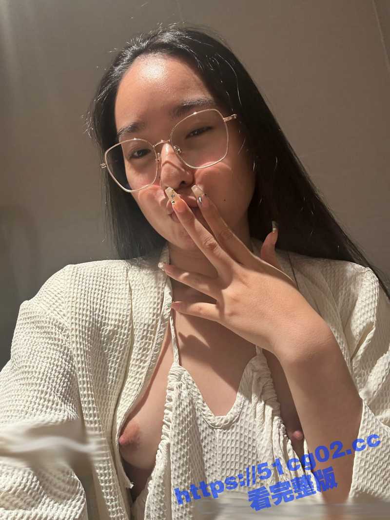 反差纯情女大学生 Ahri0716的放荡生活合集！全裸秀无毛一线天嫩穴展露无余！ - 51吃瓜网-51吃瓜网