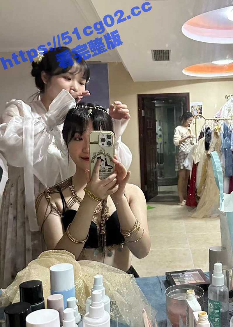 重庆反差小母狗 张柠柠 性爱私拍遭前男友泄密 反差婊还是得看眼镜妹 表情清纯床上却淫荡不堪 - 51吃瓜网-51吃瓜网