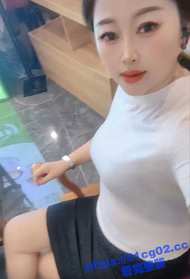 海角乱伦大神 听风 我将黑丝后妈的淫穴与菊花全部爆操内射了！小妈被我操的大声淫叫个不停！ - 51吃瓜网-51吃瓜网