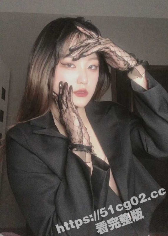 宝鸡文理学院 学生妹 李昕静 被金主爸爸调教成母狗 户外露出 跳蛋自慰 床上骑乘技术一流!-51吃瓜网