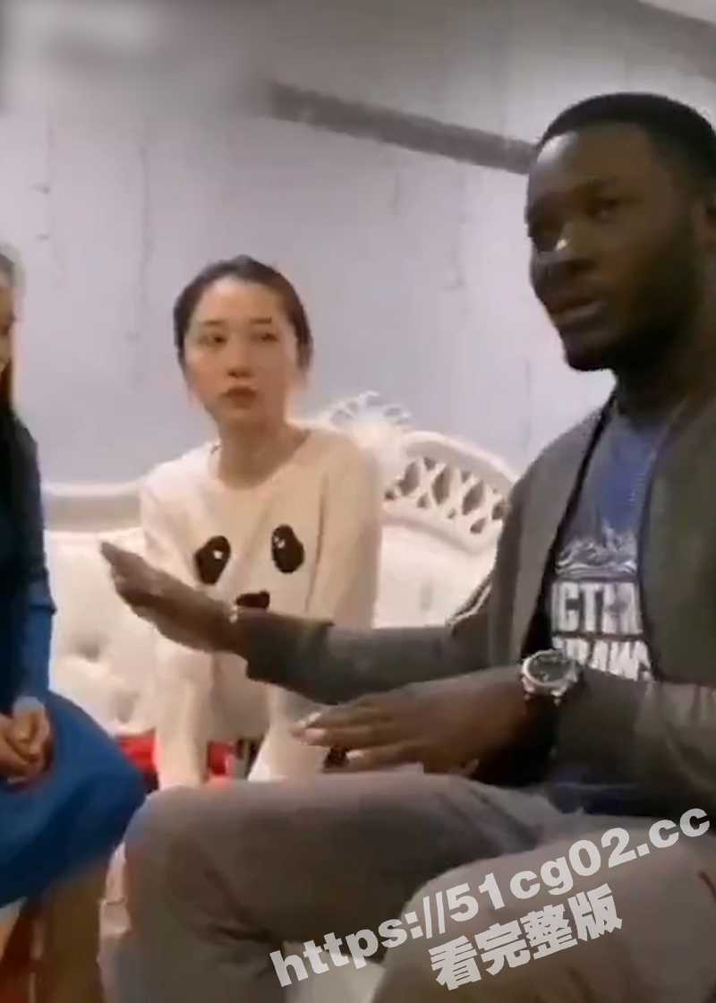 巨炸裂！黑人母女通吃 睡完女大学生再睡她妈 还要以照片威胁跟她妈要钱！ - 51吃瓜网-51吃瓜网