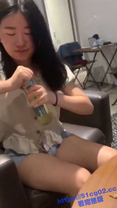 推特约炮大神 大洋屌 约炮超级风骚的已婚人妻！全程淫语不断“不要射 再多干我一会”！-51吃瓜网