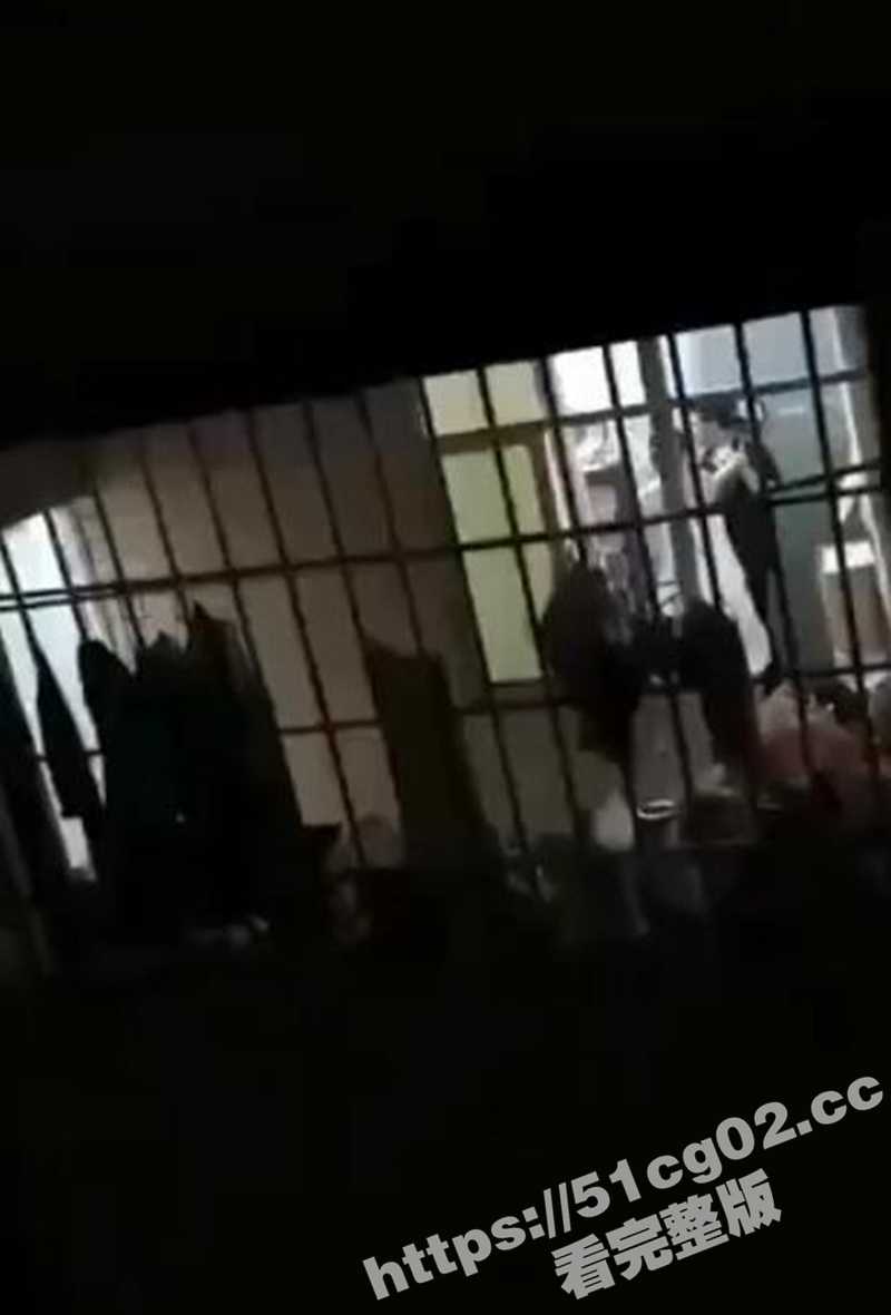 家暴只有零次和无数次 悍妇暴打家夫 这是哪位瓜友 实在是太惨了 让我们一起对家暴说不 - 51吃瓜网-51吃瓜网