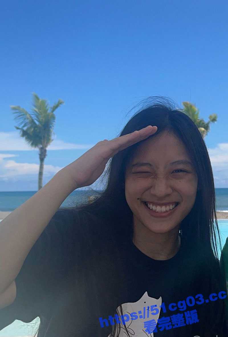 极品身材的眼镜反差婊 和男友的大尺度性爱私拍流出！看似清纯良家 实则早已被男友调教成骚母狗！ - 51吃瓜网-51吃瓜网